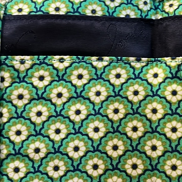 Vera Bradley Rhythm & Blues Trifold Wallet. - Picture 6 of 10